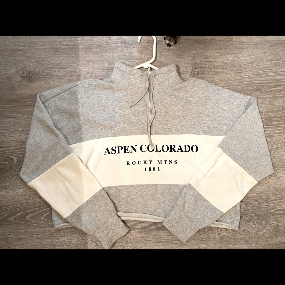 Cropped pullover